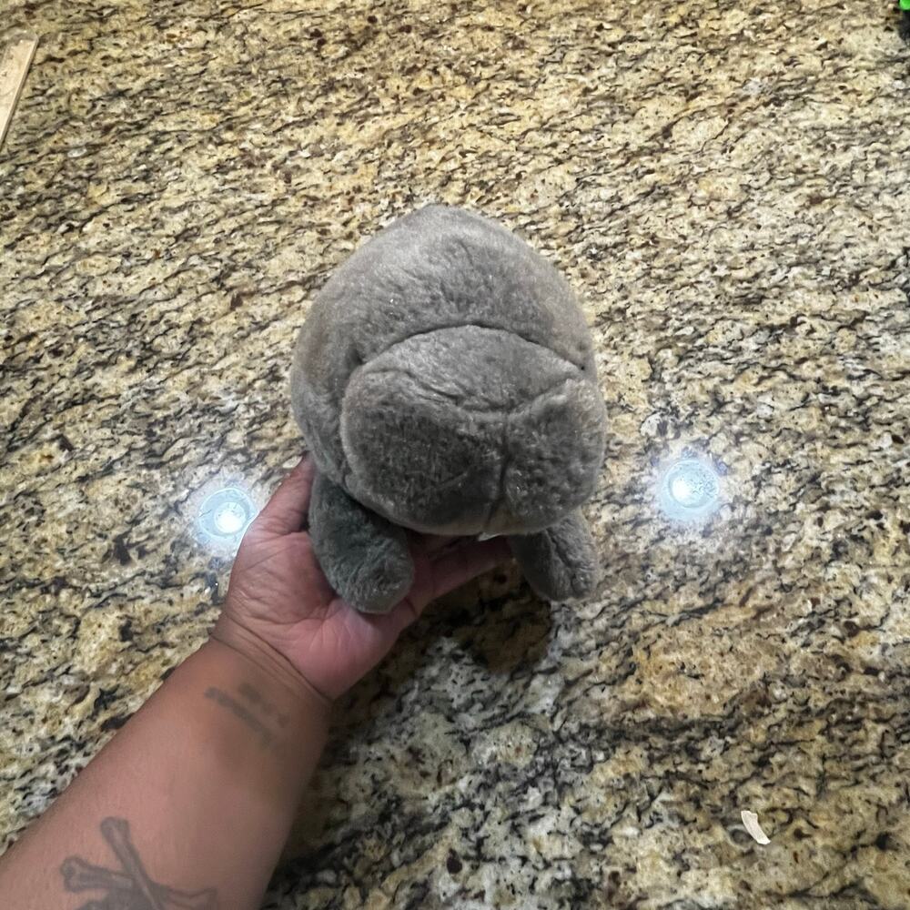 2014 Wild Republic 15" Realistic Manatee Stuffed Animal Grey‎ Plush - Picture 2 of 7